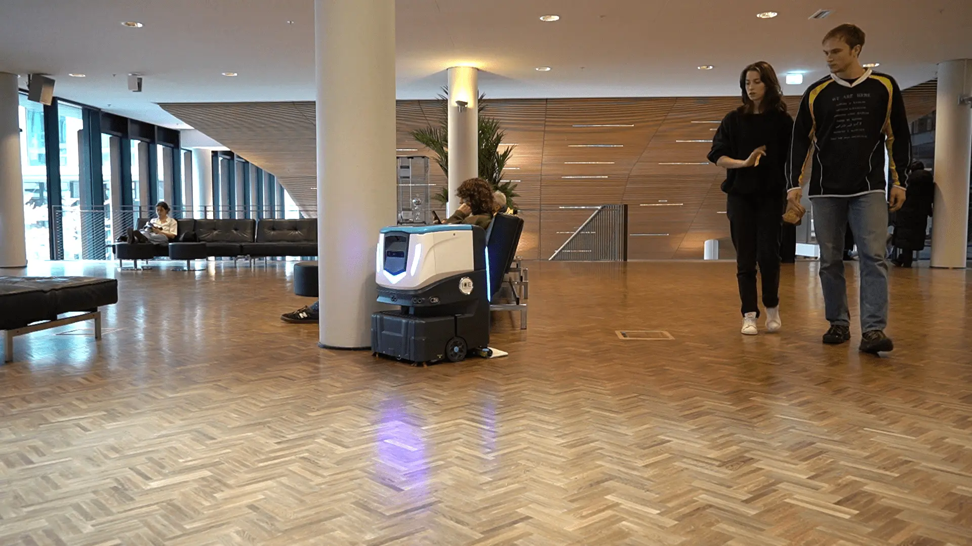 Cobi 18 robotics scrubber cleaning University of Amersterdam-min